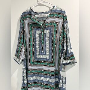 Urban story open v dress